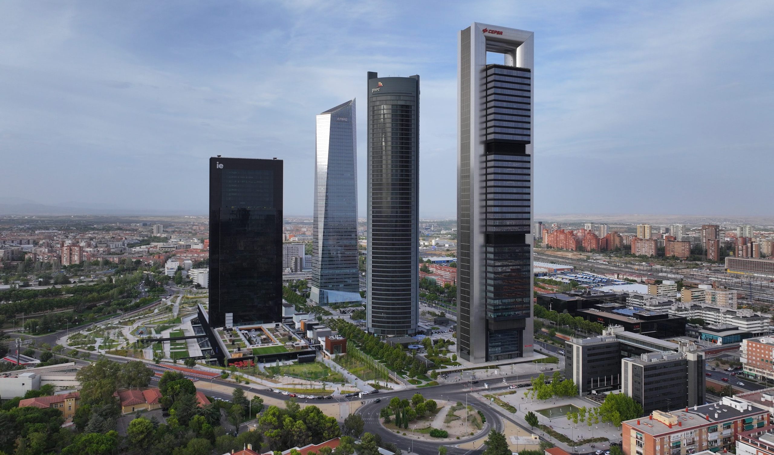 Volar drones en Madrid con coordinación y permisos en entorno urbano
